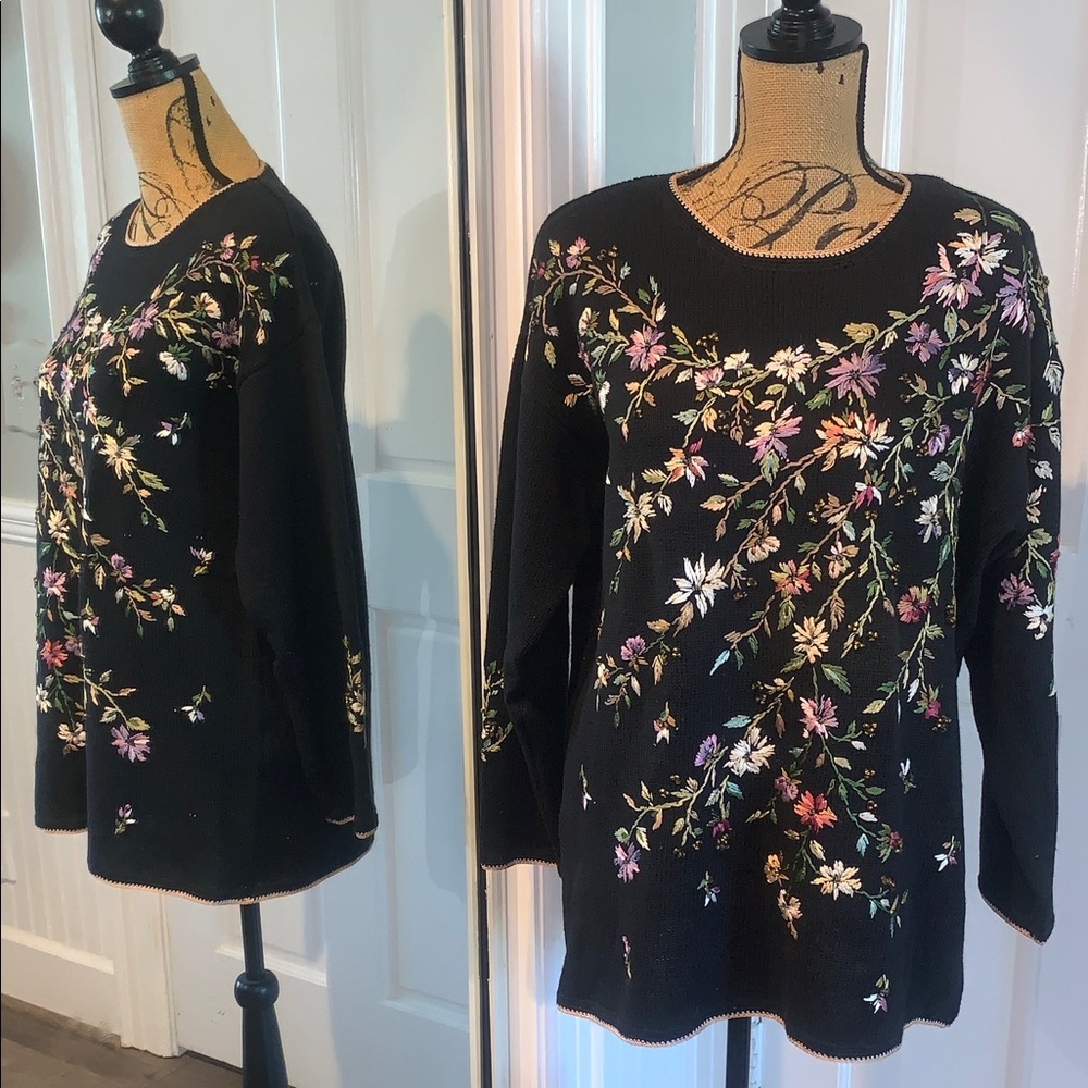Vintage Tiara Beaded Embroidered Dark Floral Sweater Knit Crew Neck Pullover L
